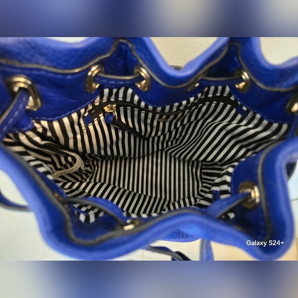 Kate Spade Royal Blue Small Bucket Bag Excellent condition! - Picture 6 of 11